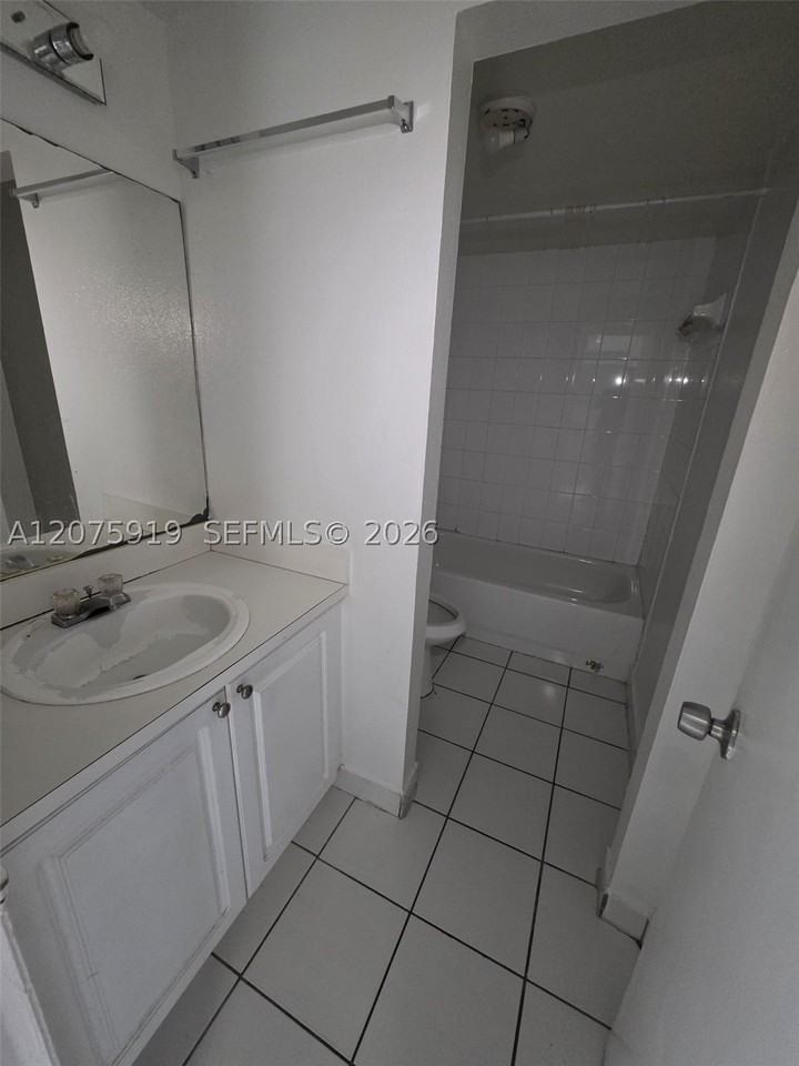 5100 Sw 41st St #320 - Photo 7 of 7