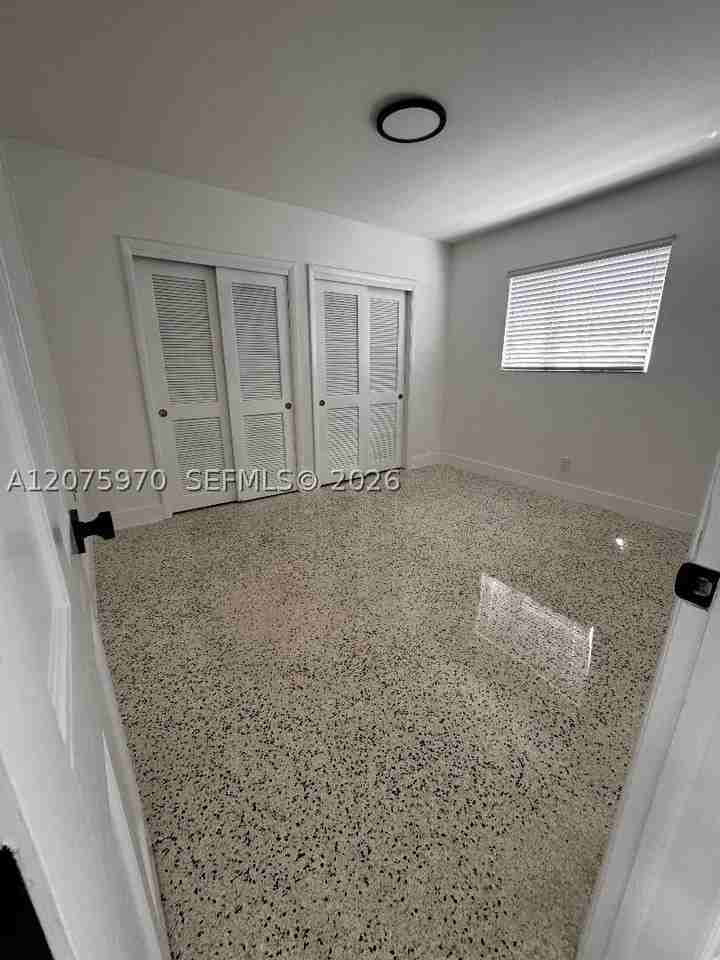 2725 Sw 25th St #3 - Photo 7 of 16