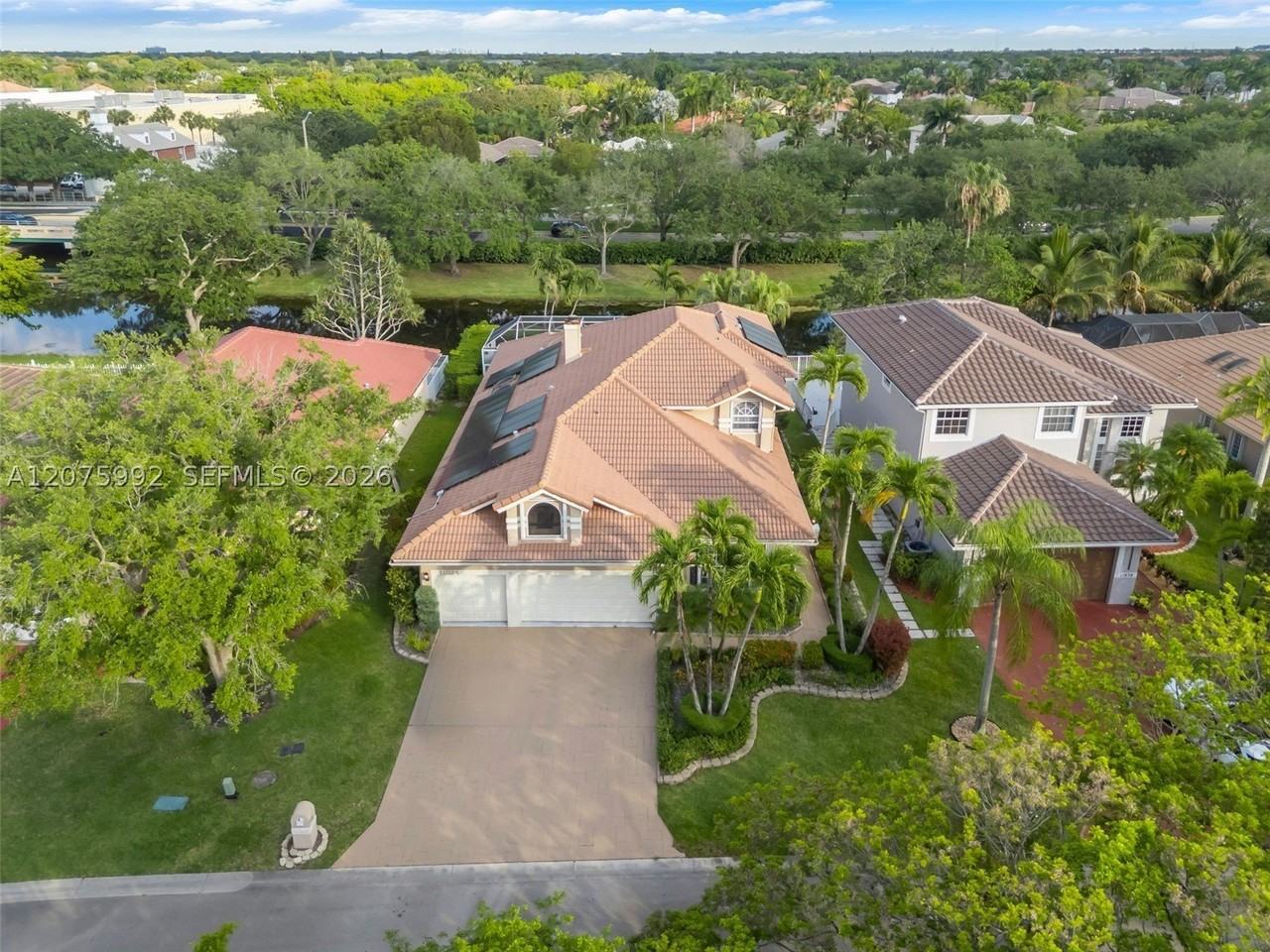 11834 Highland Pl - Photo 4 of 50