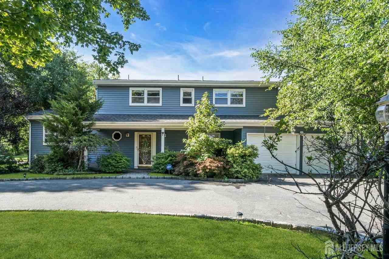 43 Jonathan Dr - Photo 7 of 50