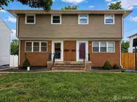 featured image of 754 Walnut St
