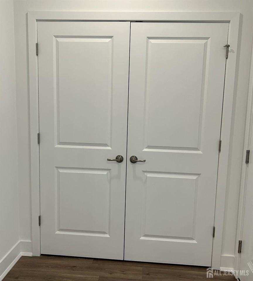 29212 Radford Ct - Photo 3 of 48