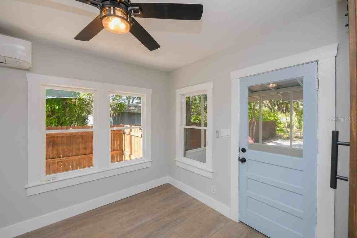 1230 35th St - Photo 7 of 41