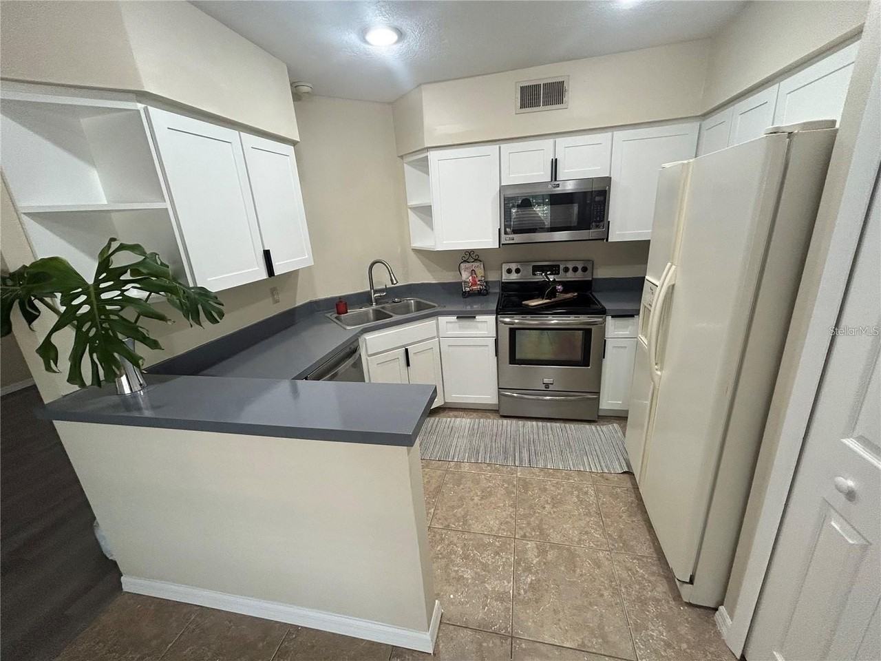 4540 Oak Arbor Cir - Photo 5 of 20