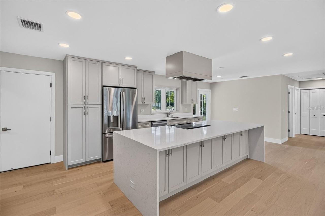 800 Cordova Blvd Ne - Photo 7 of 45