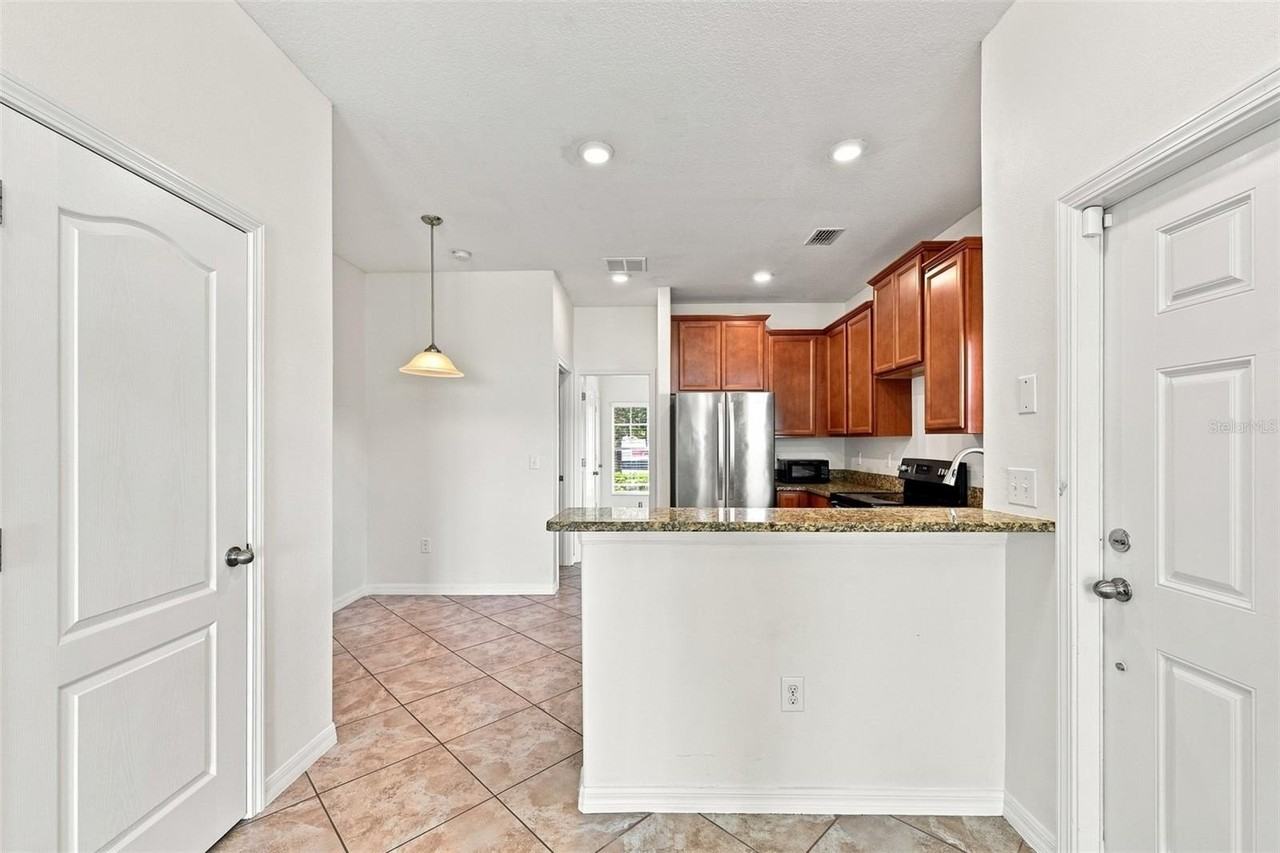 31141 Claridge Pl - Photo 7 of 34