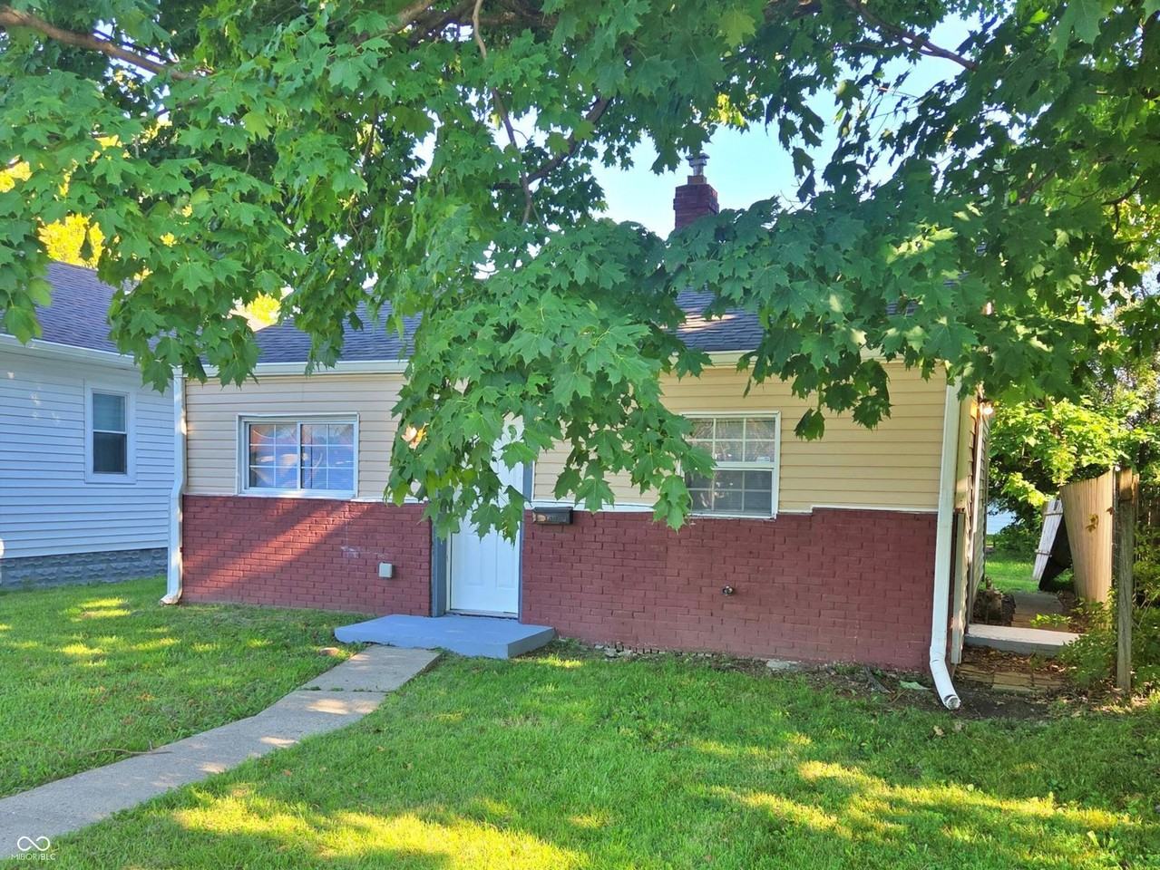 1524 E Legrande Ave - Photo 3 of 16