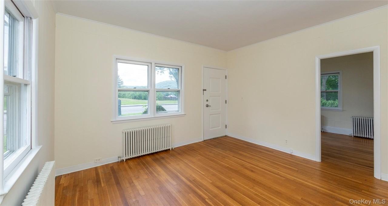 140 E Main St #1 - Photo 5 of 33