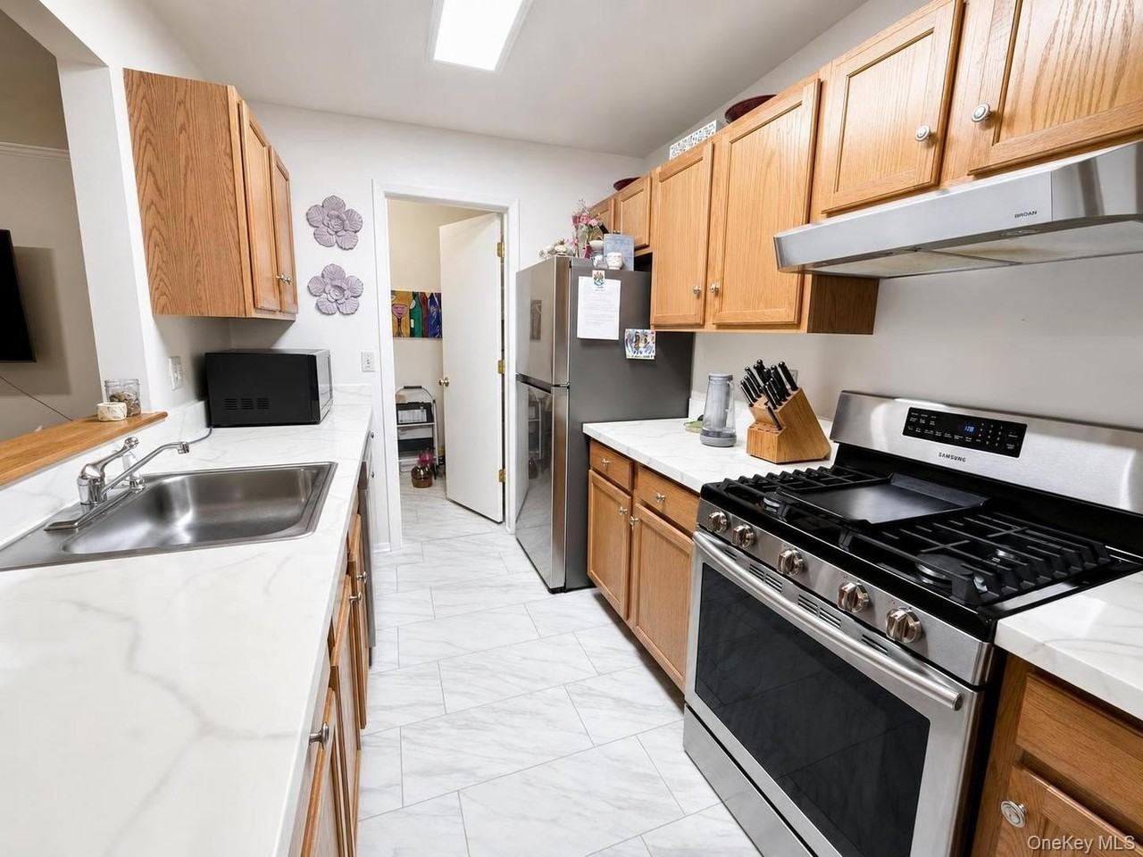 32 Deer Ct Dr - Photo 2 of 16