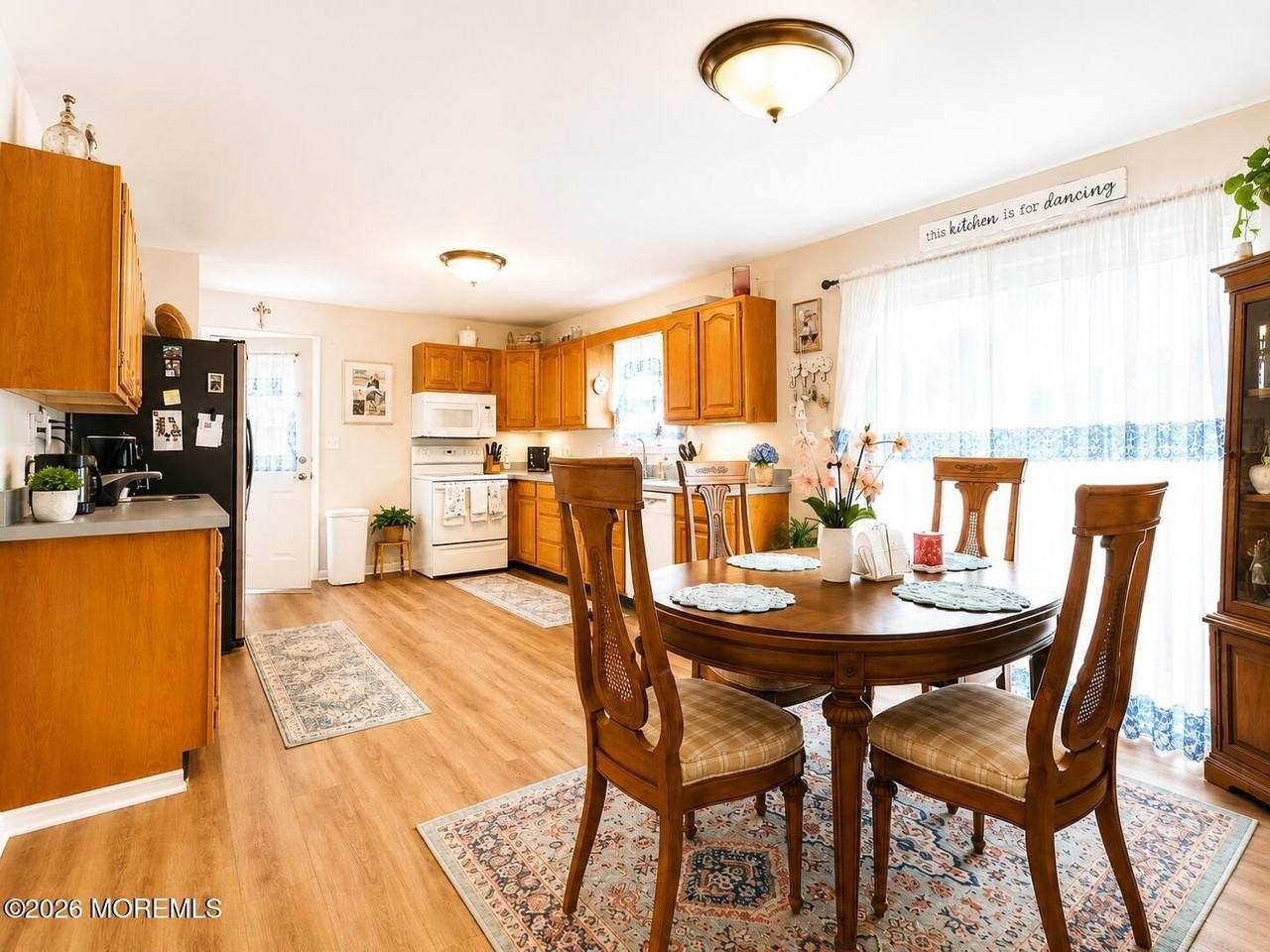 251 West St - Photo 5 of 18