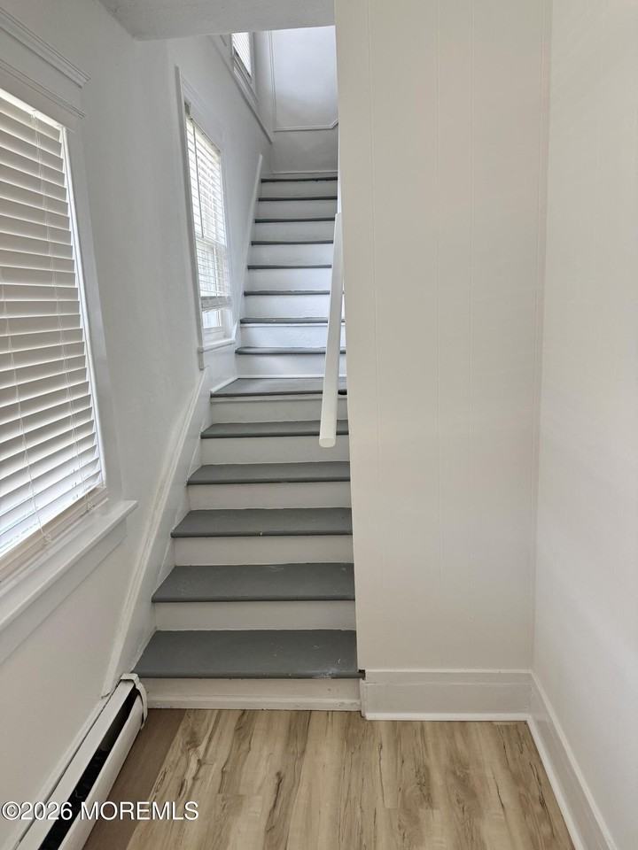 181 Garfield Ave - Photo 4 of 20