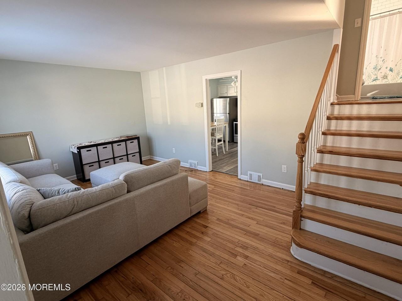 49 Ridge Pl - Photo 3 of 9