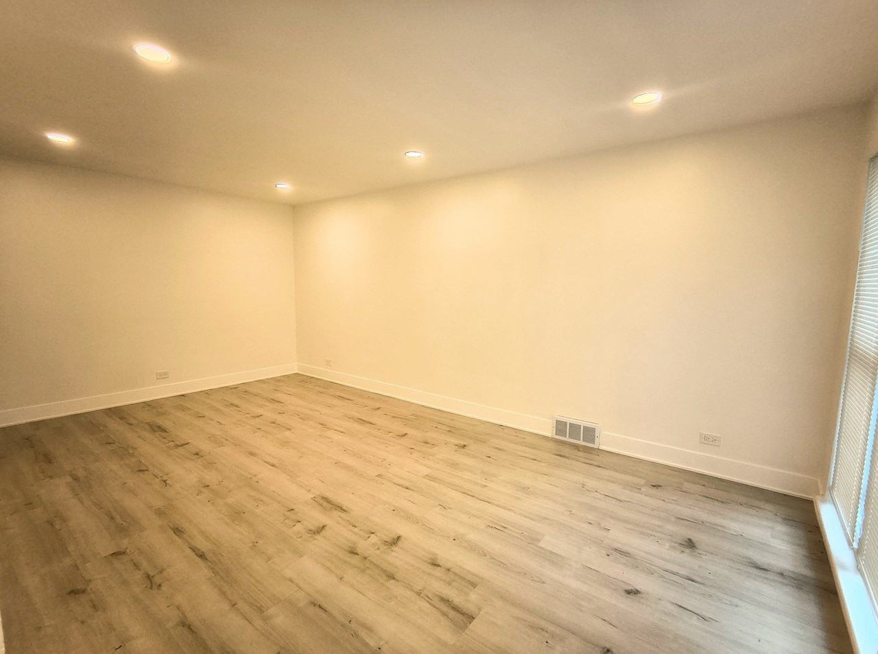 2934 W 103rd St - Photo 5 of 7