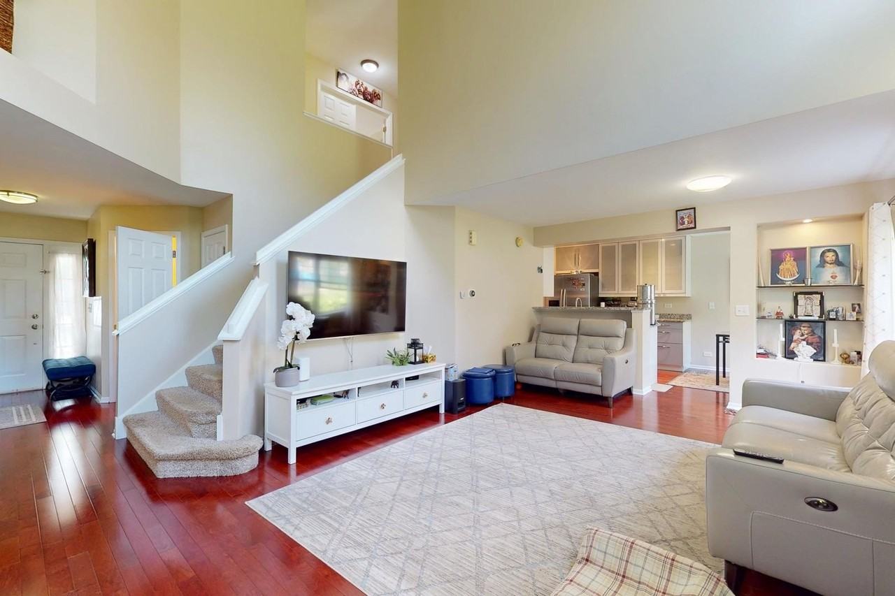 2890 Ashling Ct - Photo 3 of 27