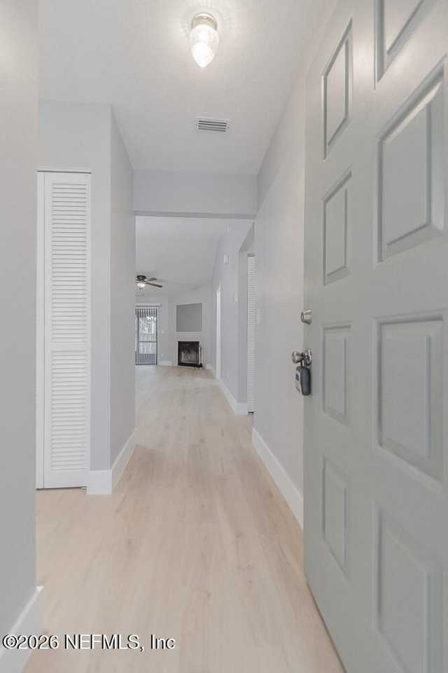 2131 Sea Hawk Dr - Photo 3 of 28