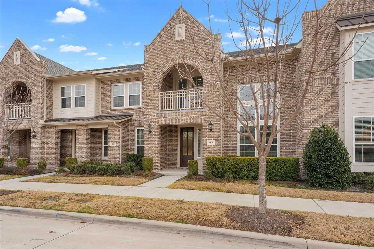 4870 Woodruff Way - Photo 4 of 31