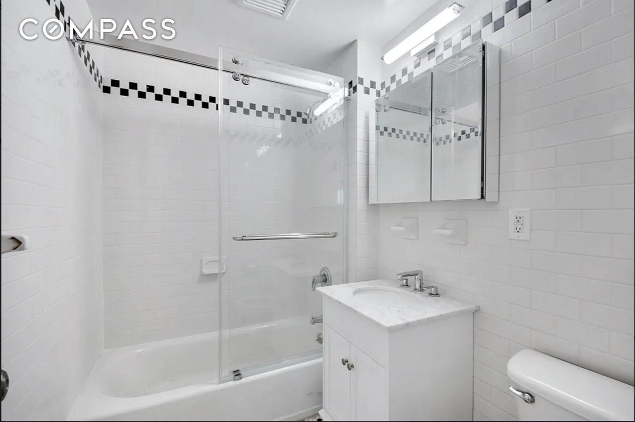 226 E 70th St #1C - Photo 7 of 17
