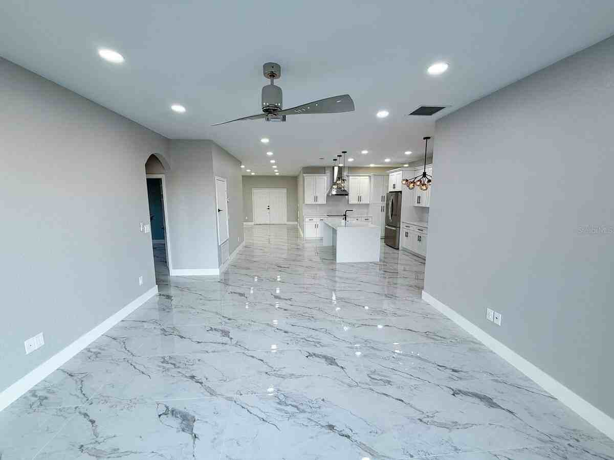 2958 White Cedar Cir - Photo 4 of 12
