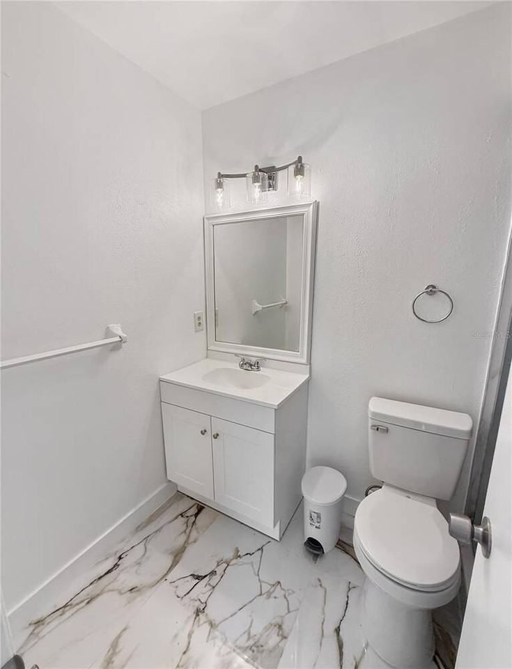 568 Bitterwood Ct - Photo 5 of 7
