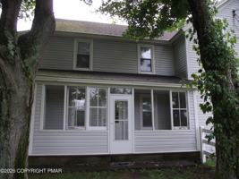 featured image of 567 Greenview Dr #B