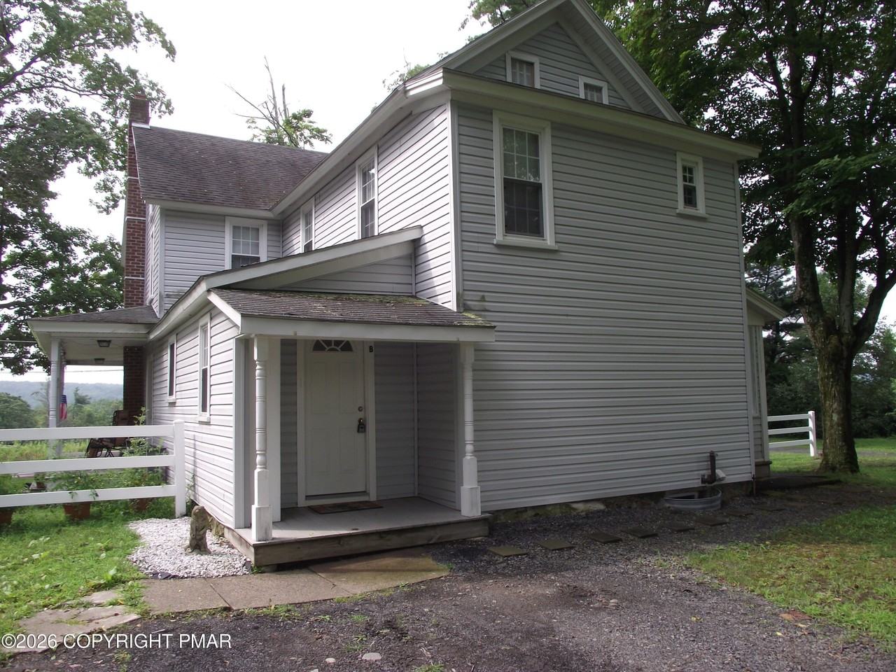 567 Greenview Dr #B - Photo 2 of 16