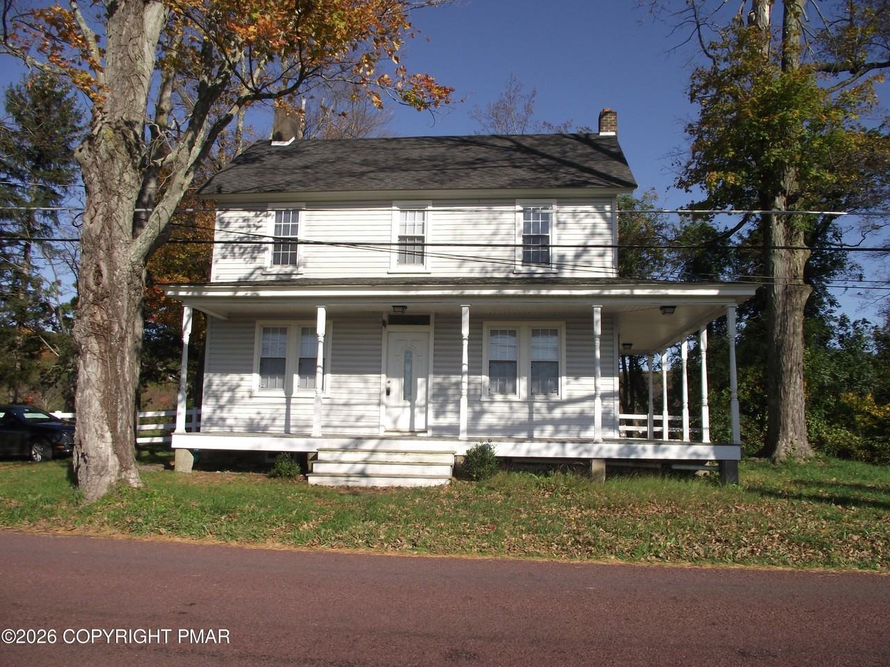 567 Greenview Dr #B - Photo 4 of 16