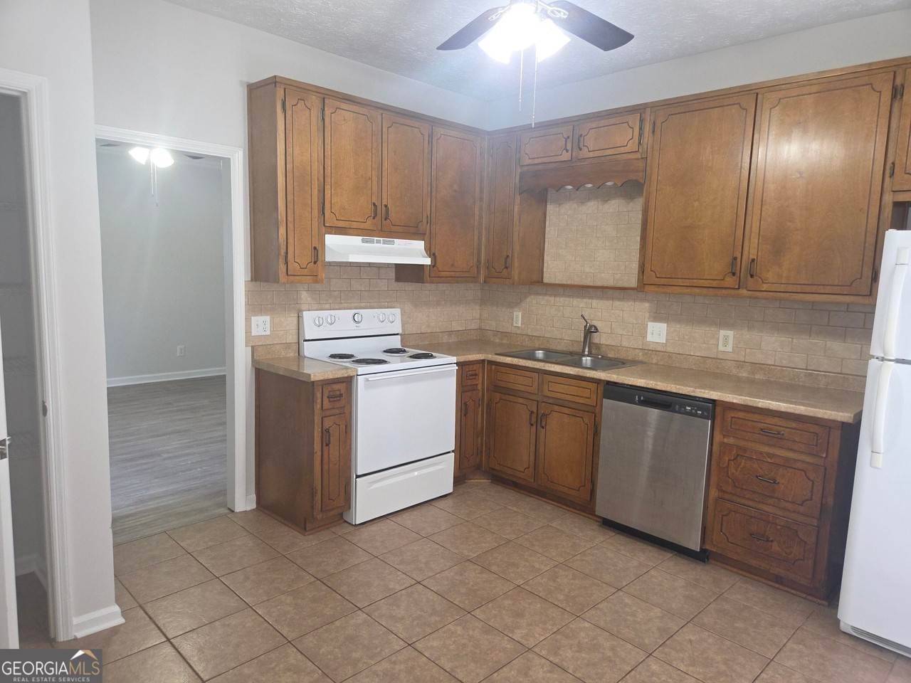 891 Park Pl Ne - Photo 3 of 12