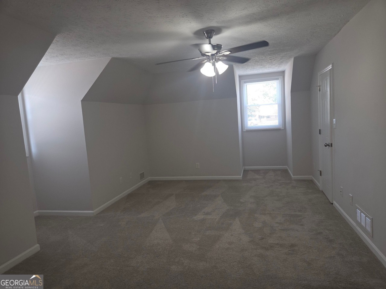 891 Park Pl Ne - Photo 7 of 12
