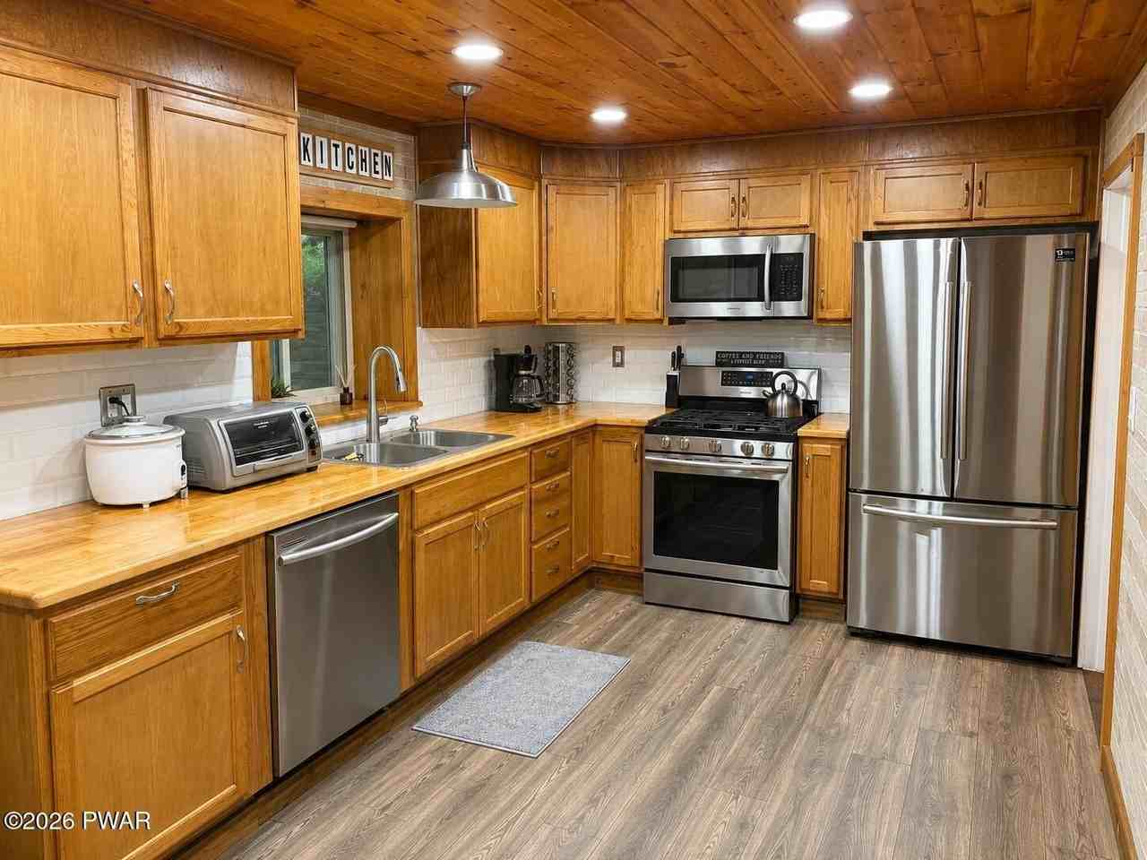 615 Fern St - Photo 5 of 12