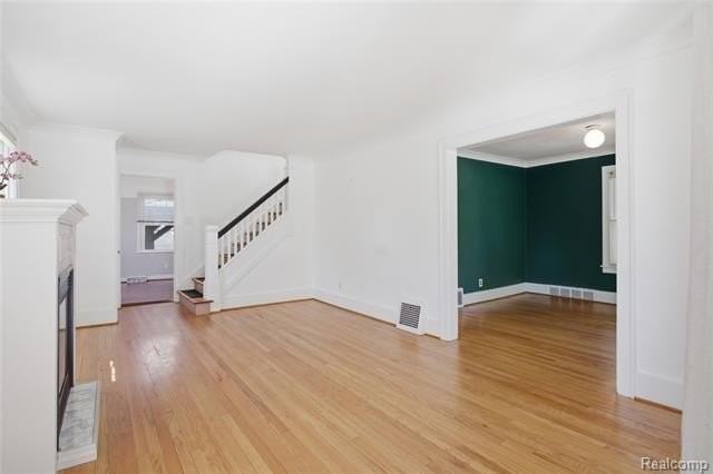 135 N Connecticut Ave - Photo 6 of 36