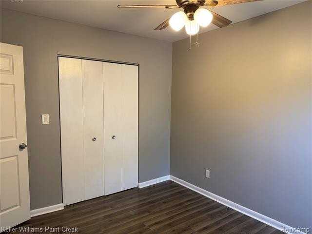70190 N Main St #3 - Photo 4 of 10