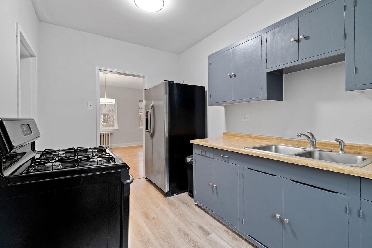 3142 W Bde Maka Ska Blvd #108 - Photo 5 of 14