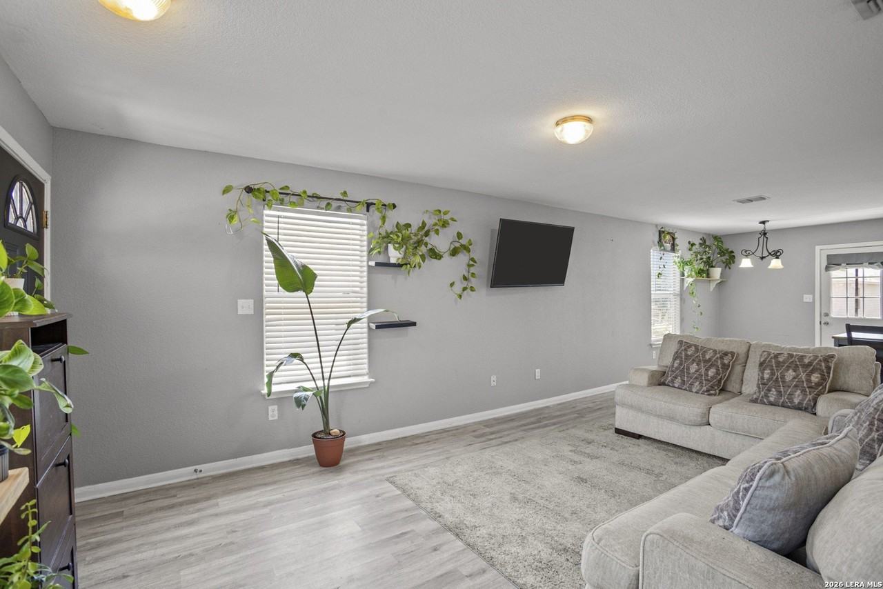 5923 Fox Cyn - Photo 7 of 20