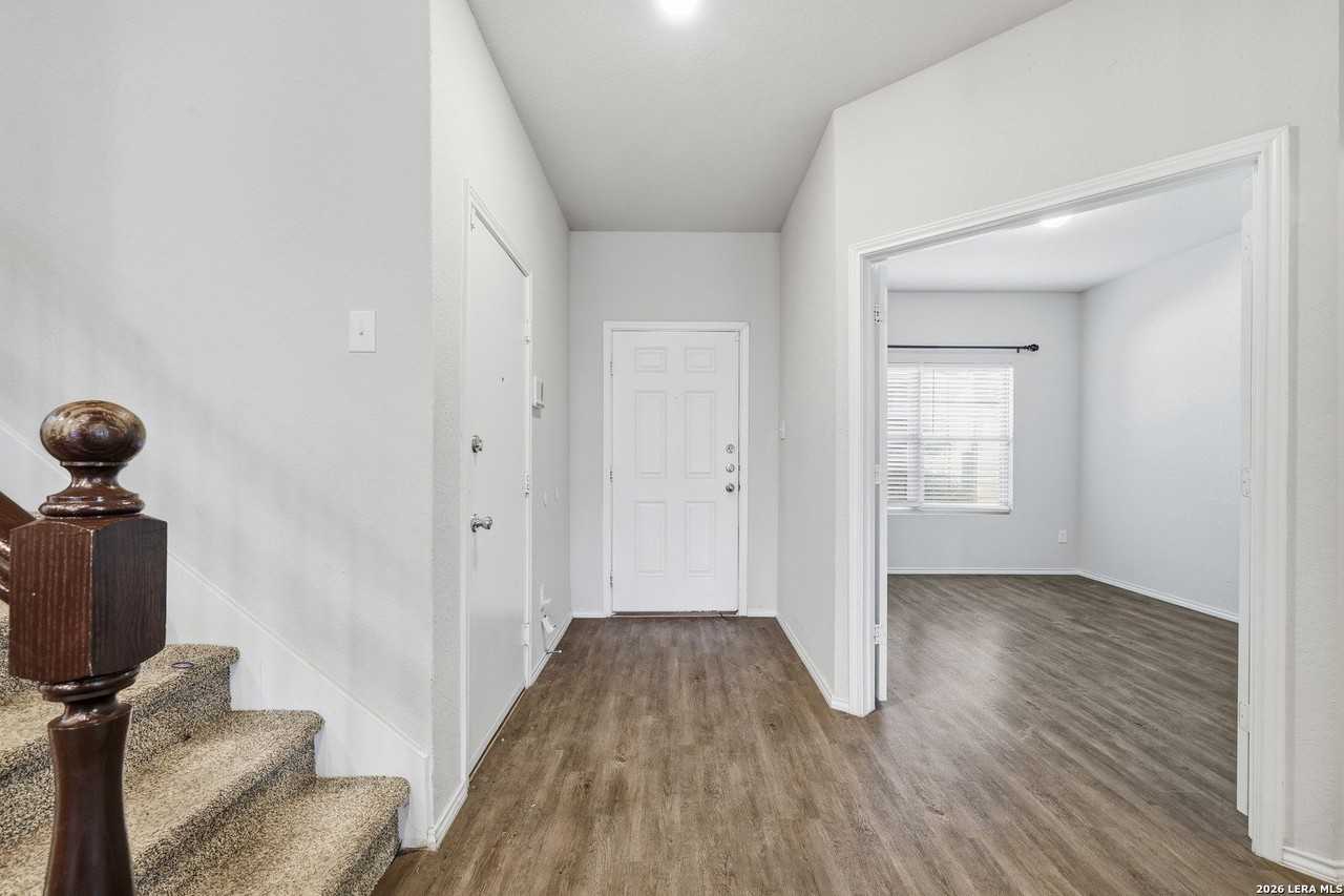 7923 Navarro Mls - Photo 2 of 30