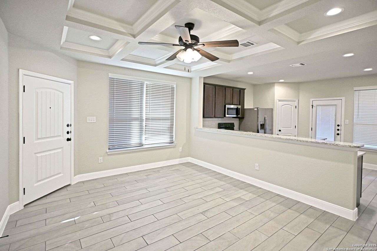 1661 Barrett Ave - Photo 3 of 33