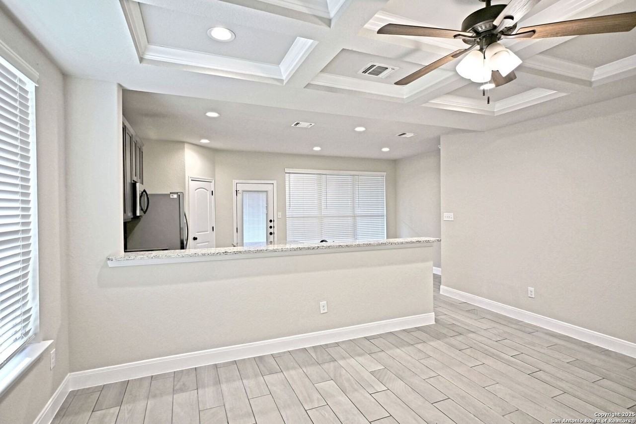 1661 Barrett Ave - Photo 6 of 33