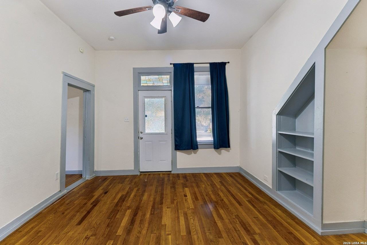 1025 W Craig Pl #1 - Photo 6 of 27