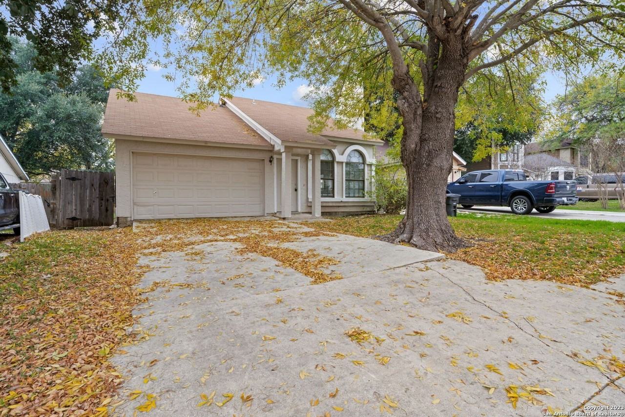 4129 Sunrise Cove Dr - Photo 2 of 25