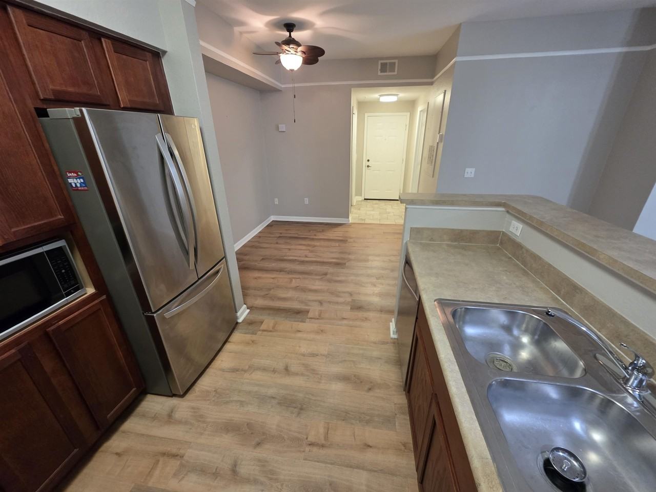 2801 Chancellorsville Dr #314 - Photo 2 of 40