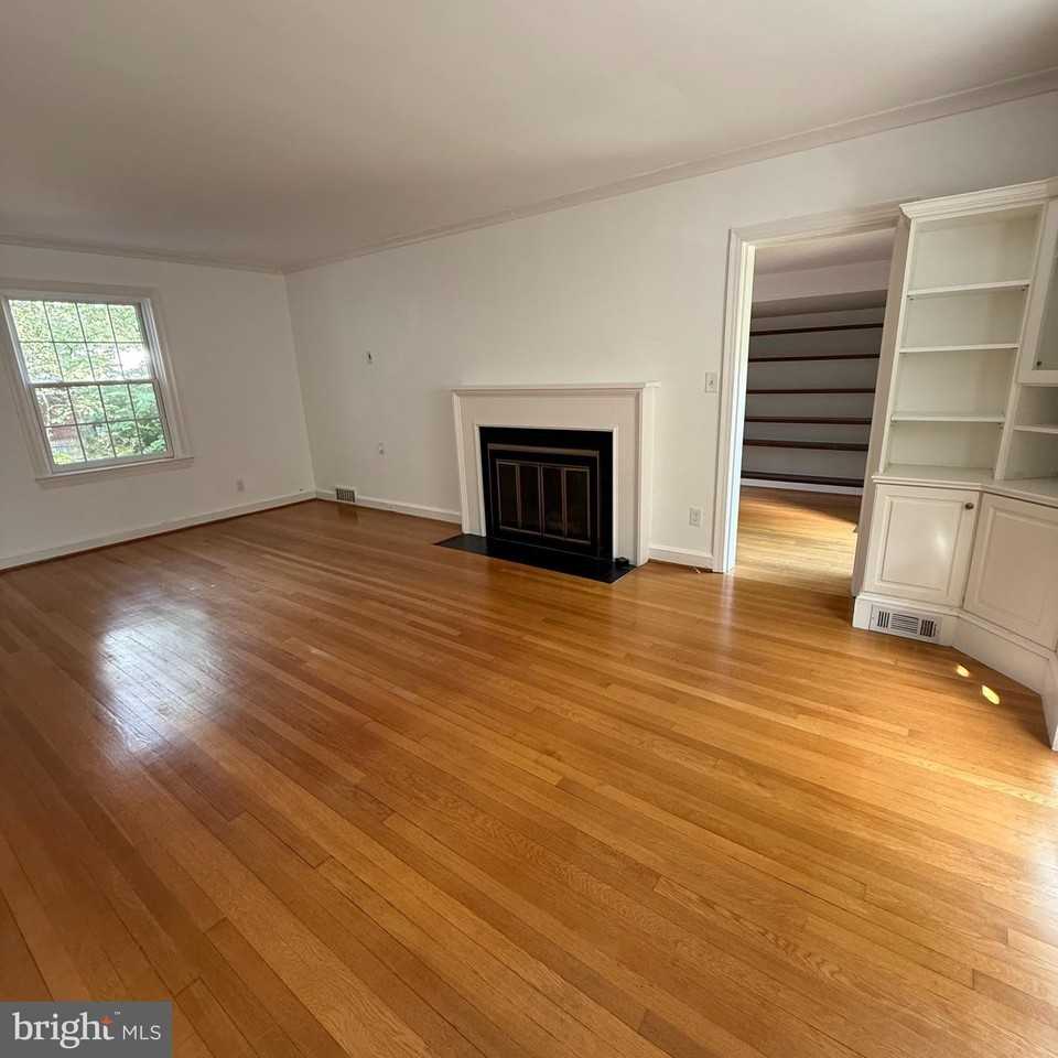 3121 Quebec Pl Nw - Photo 6 of 31