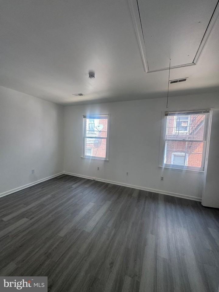 1107 Van Buren Way - Photo 7 of 12