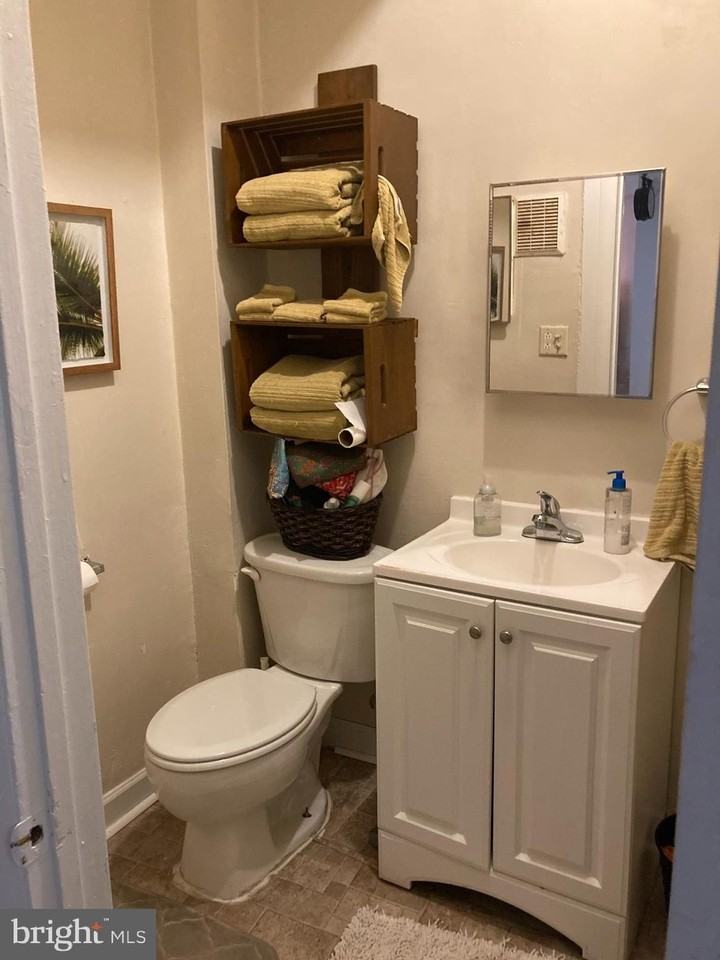 780 Washington Blvd #2F - Photo 6 of 9