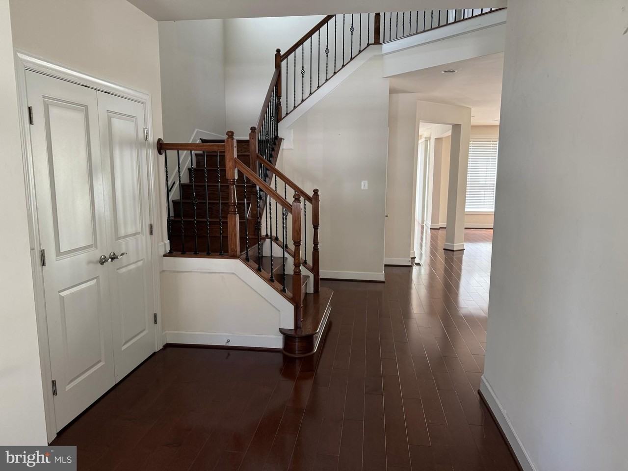 10905 Fairmont Ln - Photo 2 of 20