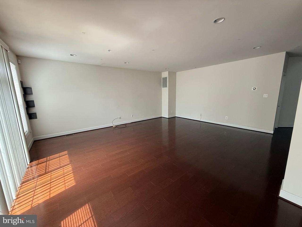 10905 Fairmont Ln - Photo 4 of 20