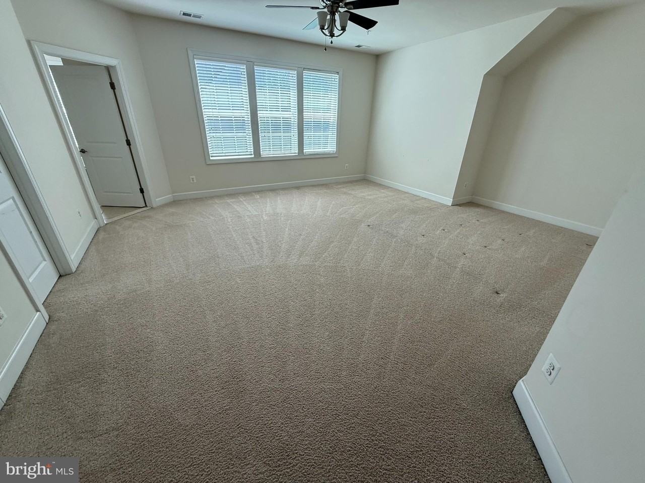 10905 Fairmont Ln - Photo 5 of 20