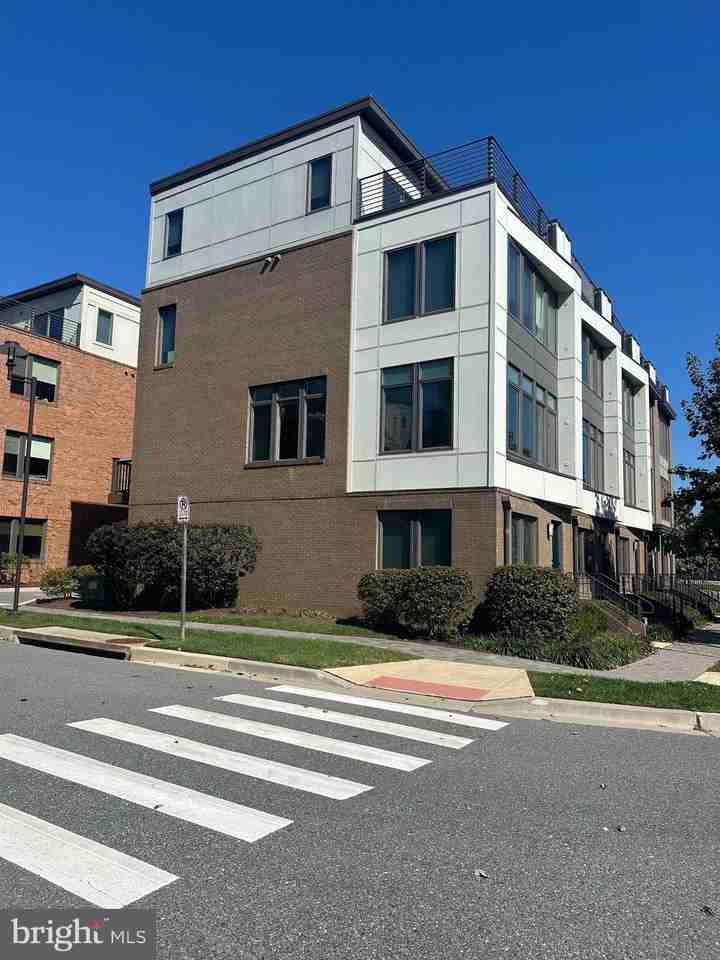 8051 Tribeca St - Photo 2 of 35