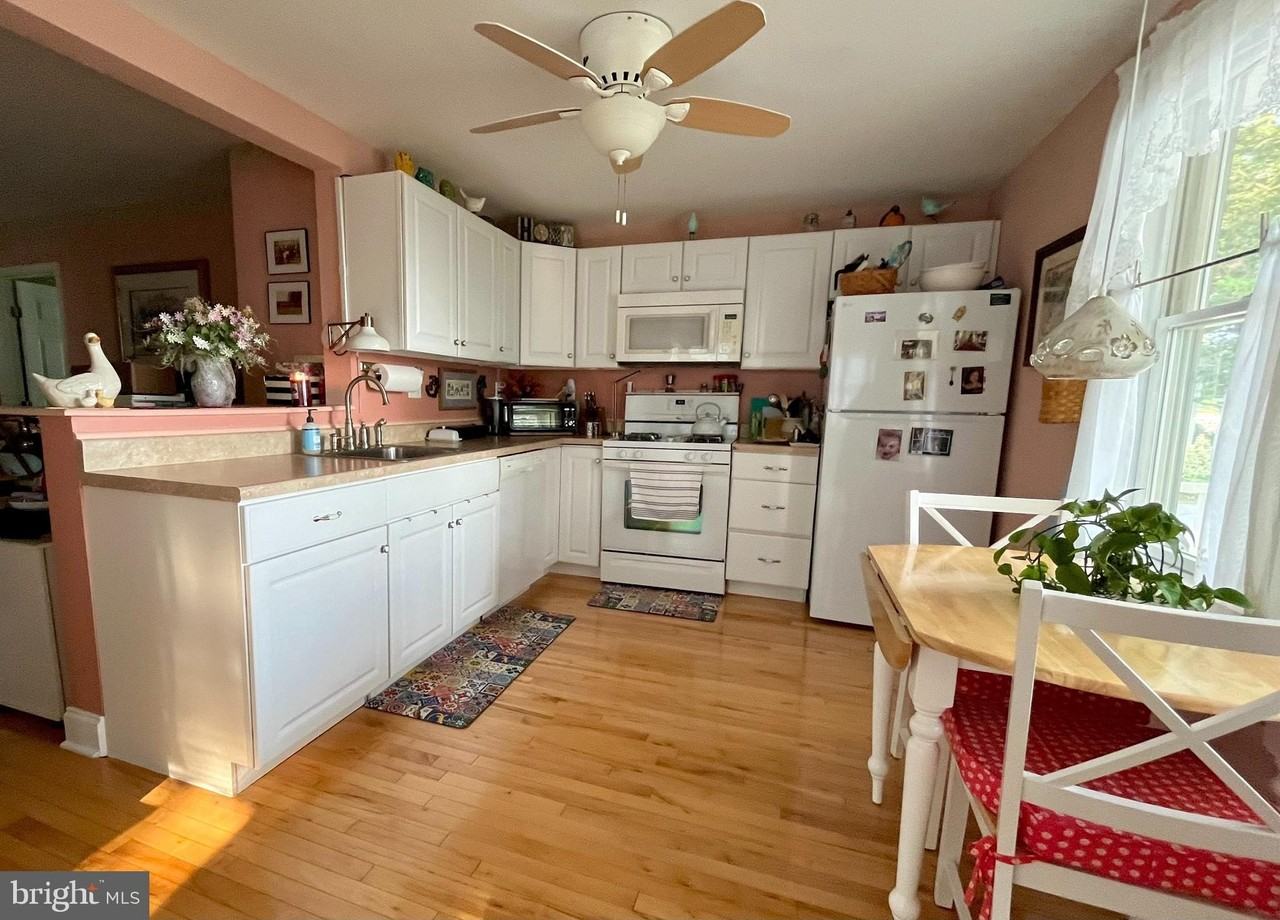 7491 BEACH Avenue #1 - Photo 5 of 16