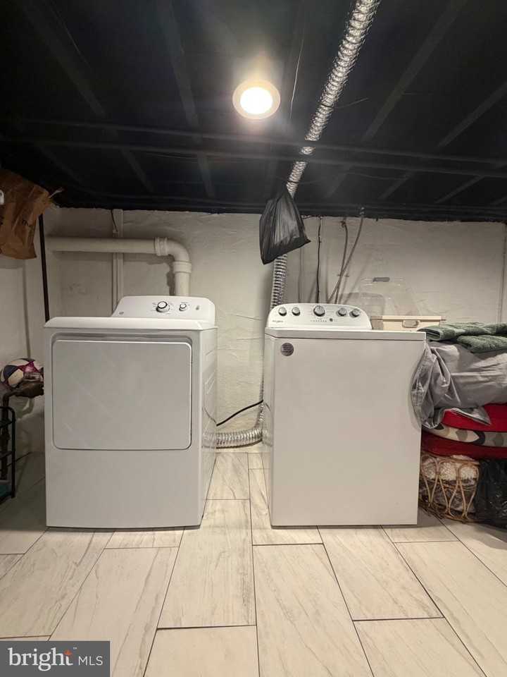 844 Spruce St #1 - Photo 7 of 12