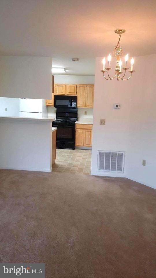 201 Sparrow Rd - Photo 4 of 14
