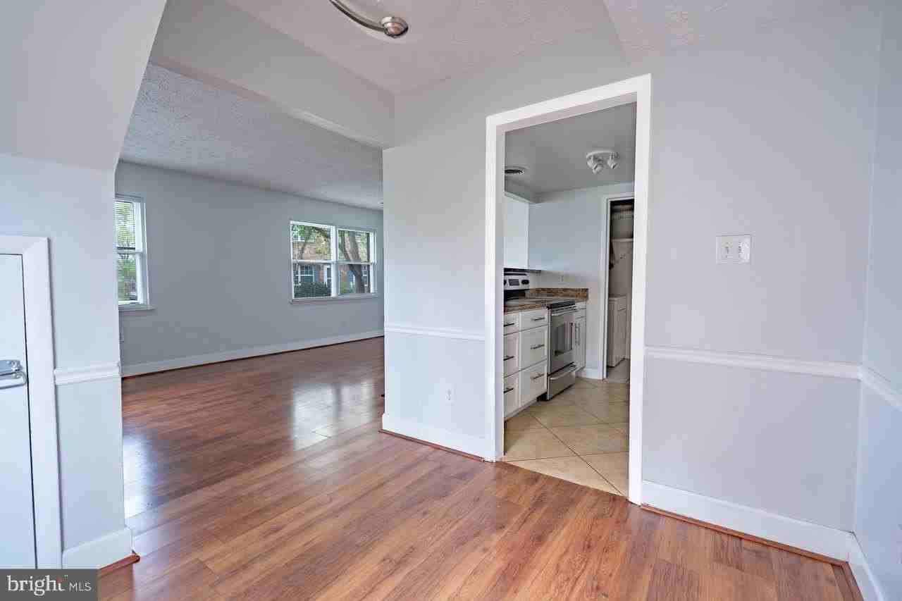 9570 Hagel Cir #D - Photo 5 of 9